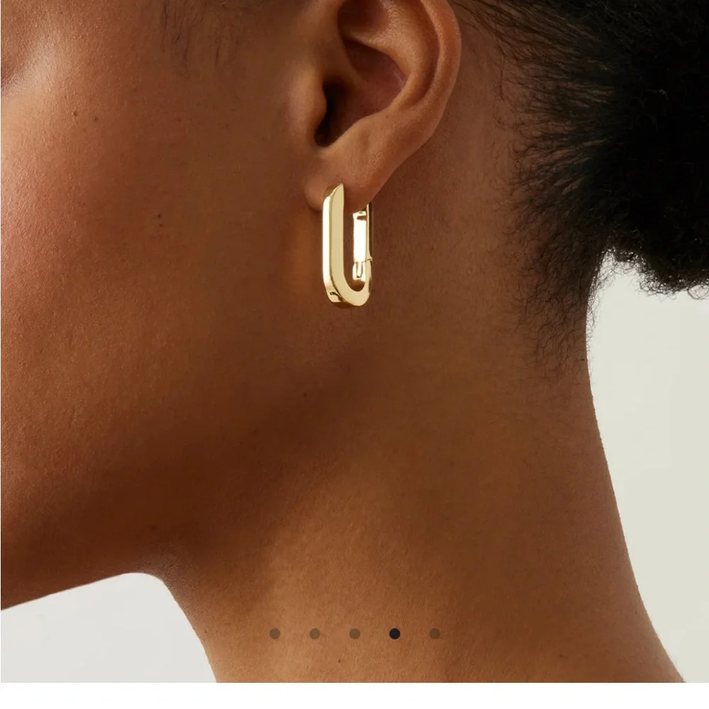 Jenny Bird Gold U-Link Rectangular Hoop Earrings - Picture 4 of 6